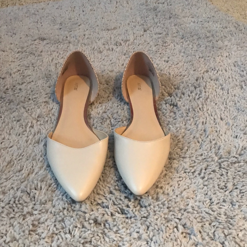 Cream Apt 9 Flats
